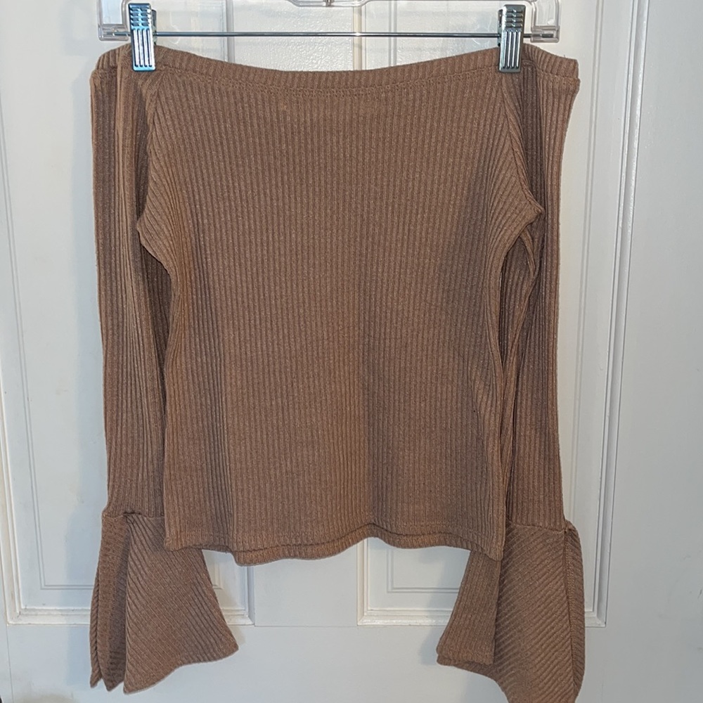Off the shoulder top - Picture 3 of 3